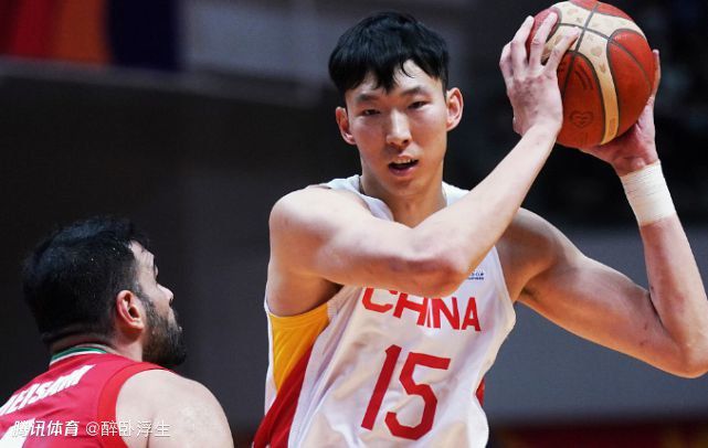 值得一提的是，这些概念图均出自影片美术指导张世宏（Silver Cheung）先生之手，作为国内知名电影美术指导的他，师从香港殿堂级美术指导张叔平，并曾凭借《消失的子弹》《夏日么么茶》《两个只能活一个》等影片多次获得香港电影金像奖最佳美术指导提名以及台北金马影展最佳美术设计提名、最佳造型设计提名